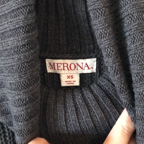 Sleeveless Sweater - Picture 4 of 6